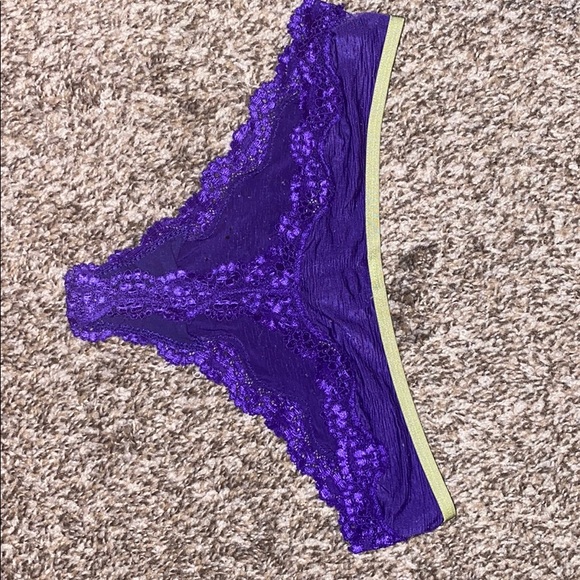 VS 🌸 - Picture 8 of 8